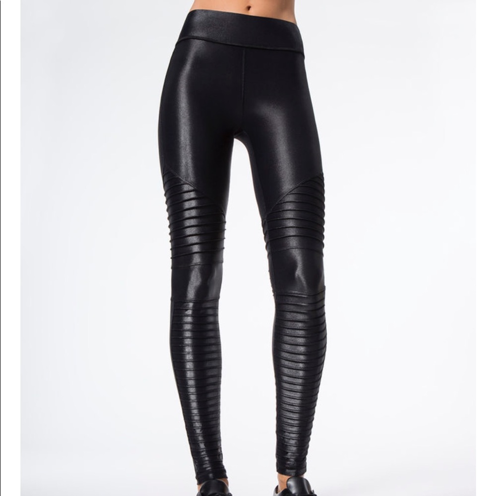 CARBON38 Black High Rise Legging